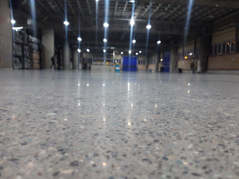 اجرای کفپوش بتنی